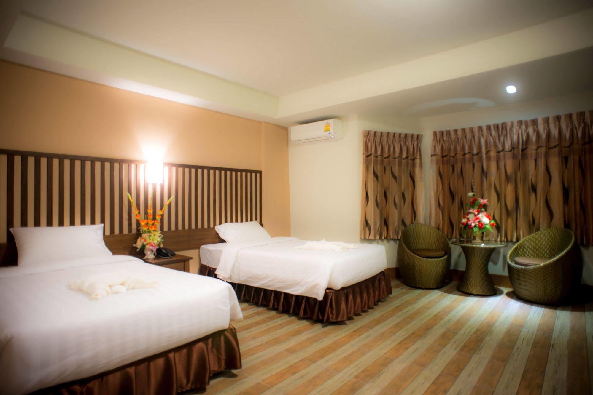 Oyo 120 Ja Siam City Near Bangkok Hospital Pattaya Ngoại thất bức ảnh